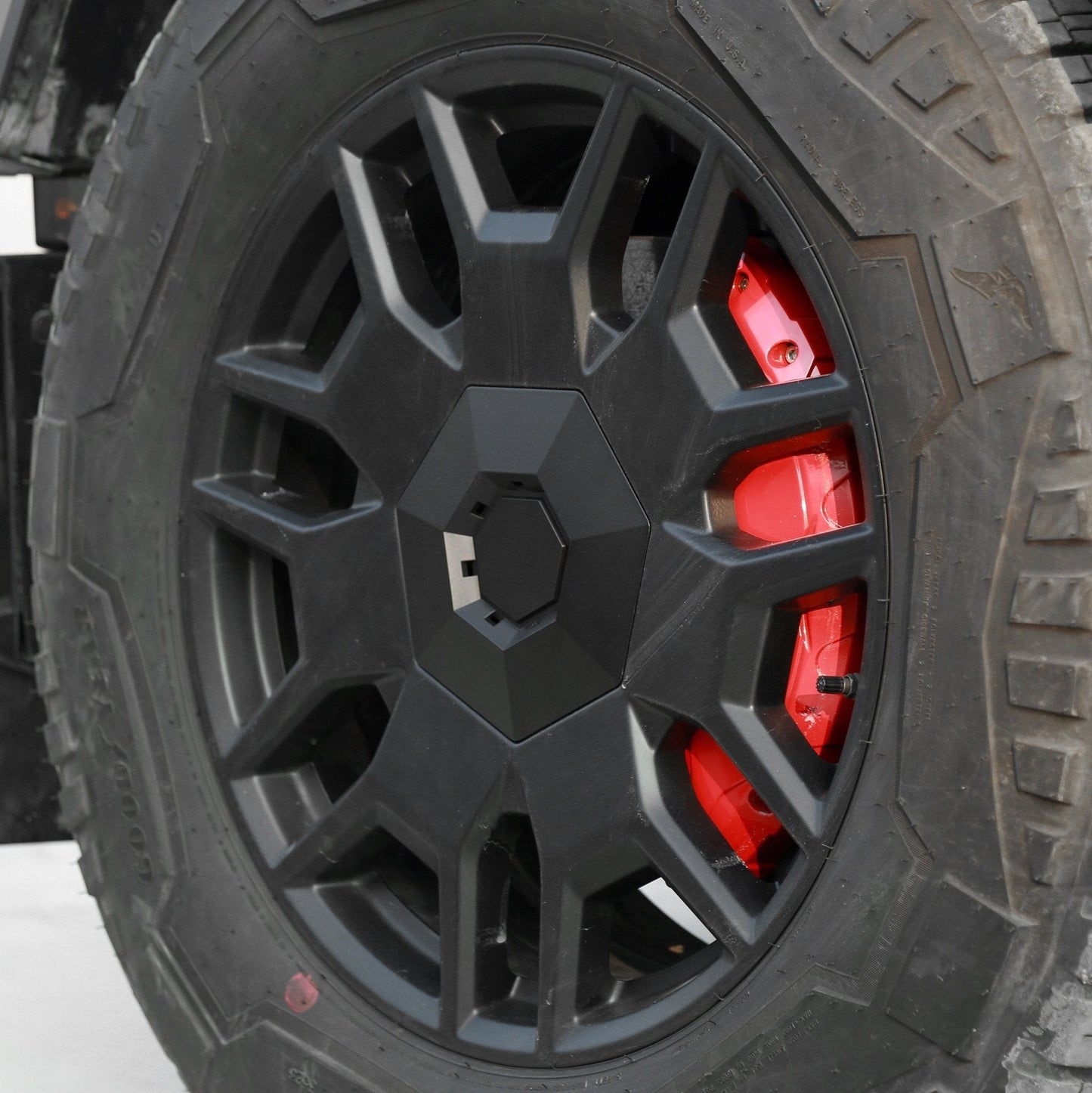 Tesla Cybertruck Wheel Center Cap Set